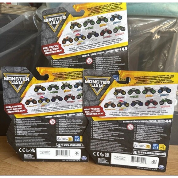 SPIN MASTER MONSTER JAM 2025 Series 44 Grave Digger , Wild Side, Bailey Ciruit - Picture 2 of 2